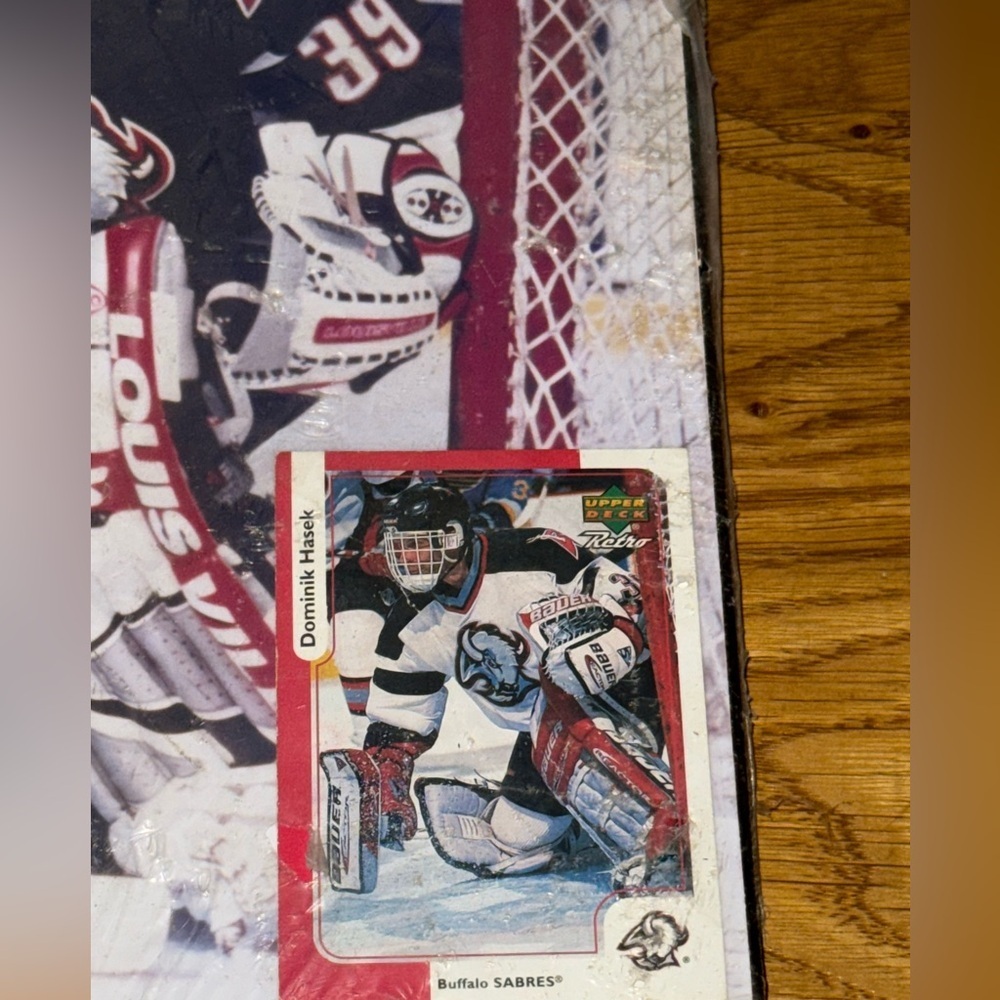 NHL Wooden Picture And Card Dominik Hasek 8x10​​ - Picture 2 of 2